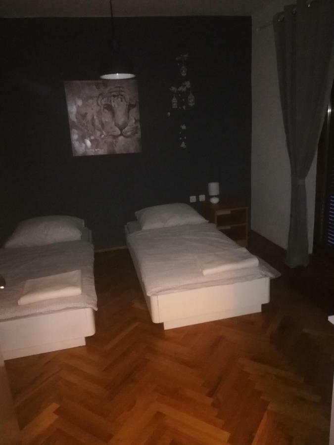 Apartmani Marin Vukovar Buitenkant foto