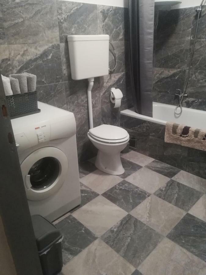Apartmani Marin Vukovar Buitenkant foto